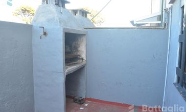 DEPARTAMENTO EN MAR DE AJO A TRES CUADRAS DEL MAR