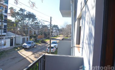 DEPARTAMENTO EN MAR DE AJO A TRES CUADRAS DEL MAR