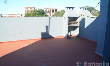 DEPARTAMENTO EN MAR DE AJO A TRES CUADRAS DEL MAR