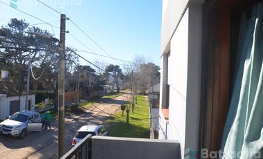 DEPARTAMENTO EN MAR DE AJO A TRES CUADRAS DEL MAR