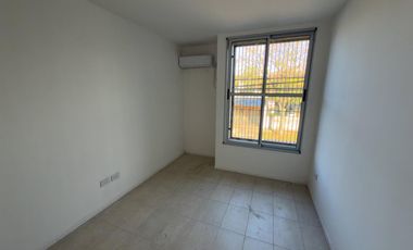 Venta departamento 2 dormitorios con cochera en Baigorria