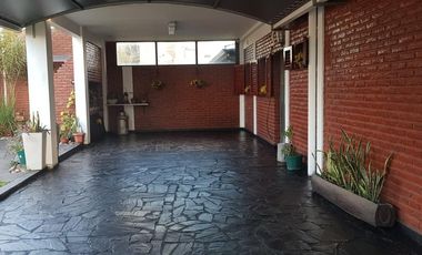 Casa 6 ambientes en Venta en  Florencio Varela