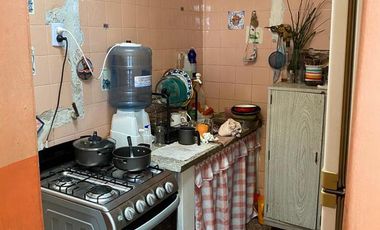 Casa en Temperley 2 dormitorios y entrada para auto