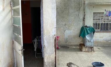 Casa en Temperley 2 dormitorios y entrada para auto