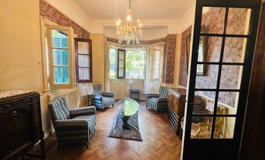 Imponente casa en el corazon de Olivos