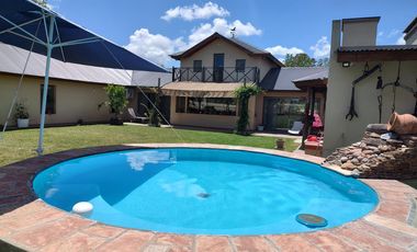 CASA DE CAMPO EN BARRIO PRIVADO MONET !!!