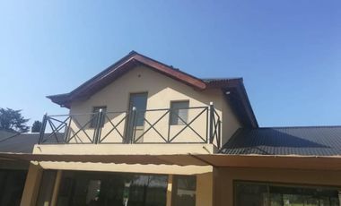 CASA DE CAMPO EN BARRIO PRIVADO MONET !!!