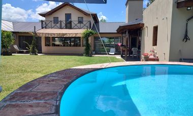 CASA DE CAMPO EN BARRIO PRIVADO MONET !!!