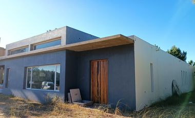 Casa en venta - 3 Dormitorios 2 Baños - Pinamar