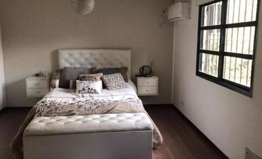 Casa en Venta - 4 Dormitorios 4 Baños - 800 mts2 - Ezeiza, Buenos Aires