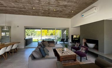 Casa en Venta en Costa Esmeralda Barrio Residencial I