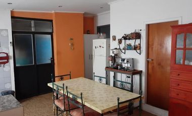 Casa en Venta - 3 Dormitorios 1 Baño Cochera -306 mts2 - Avellaneda, Buenos Aires
