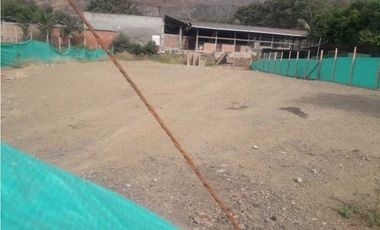 Vendo  lote en yumbo arroyohondo con todos los servicios