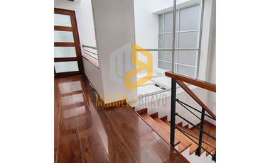 EN VENTA LINDO PENTHOUSE SECTOR LAS ACACIAS.SC