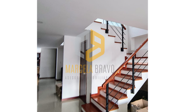 EN VENTA LINDO PENTHOUSE SECTOR LAS ACACIAS.SC