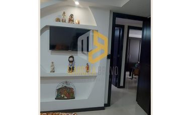 LINDA CASA DE TRES PISOS EN VENTA . SC