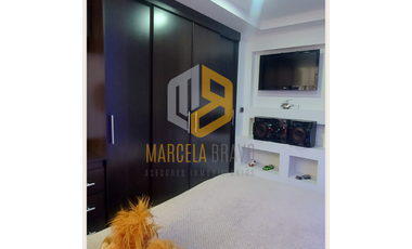 LINDA CASA DE TRES PISOS EN VENTA . SC