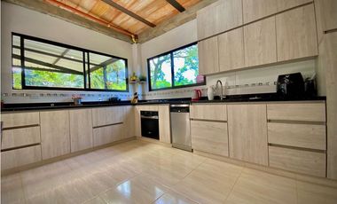 Venta de Casa Campestre Independiente La Ceja