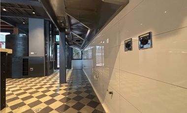 ARRIENDO LOCAL 235m2 / 3 PISOS COMERCIAL USO OFF o RESTAURANTE USAQUEN