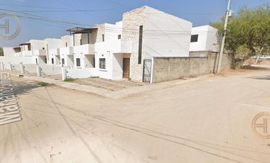 Casa en Venta en el Cond. Independencia a 8 min. de la Macroplaza Puerto Vallarta, Jalisco.