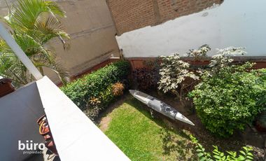 CASA COMO TERRENO EN VENTA EN  ZONA COMERCIAL DE ALTO TRÁNSITO EN  MIRAFLORES