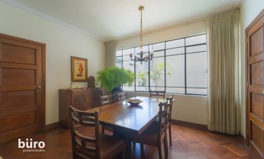 CASA COMO TERRENO EN VENTA EN  ZONA COMERCIAL DE ALTO TRÁNSITO EN  MIRAFLORES
