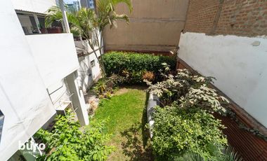 CASA COMO TERRENO EN VENTA EN  ZONA COMERCIAL DE ALTO TRÁNSITO EN  MIRAFLORES