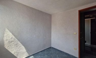 Buen departamento exterior cerca de la UNAM