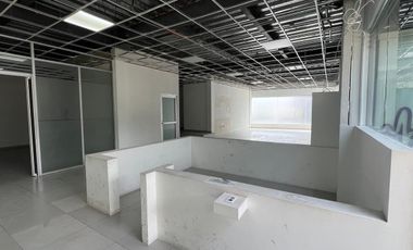 Local en Residencial Colón