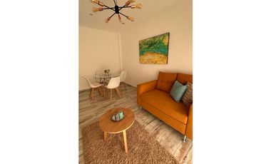 VENTA DEPTO. 2 AMB CON DEP. BALCON A LA CALLE Y COCHERA FIJA