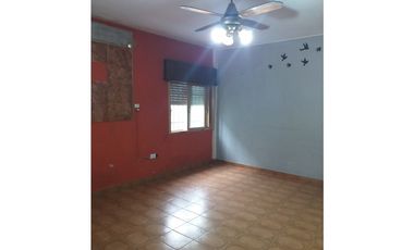 Santos Dumont 279, entre Albarracín y J.S. Bach