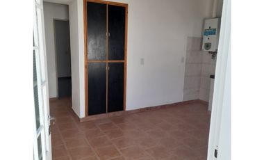CASA CON DEPARTAMENTOS BARRIO SAN ROQUE