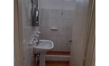 CASA CON DEPARTAMENTOS BARRIO SAN ROQUE