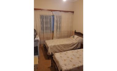CASA CON DEPARTAMENTOS BARRIO SAN ROQUE