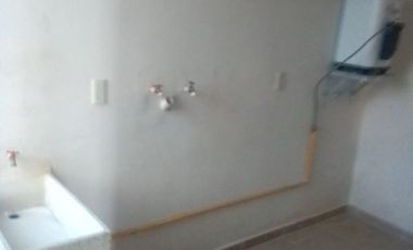 SE RENTA EN COL. AMATITLÁN, CUERNAVACA, MOR.