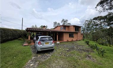 CASA FINCA EN ARRIENDO EL RETIRO ANTIOQUIA, SECTOR LA MARIA