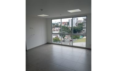 SE VENDE OFICINA EN CENTRO DE NEGOCIOS EN LAMOS PEREIRA