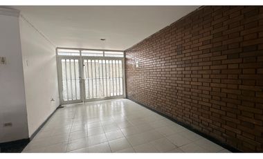 Casa en arriendo con uso comercial - Normandia, Bogotá