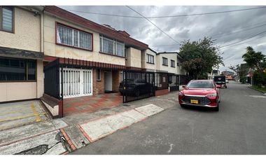 Casa en arriendo con uso comercial - Normandia, Bogotá