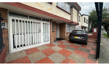 Casa en arriendo con uso comercial - Normandia, Bogotá