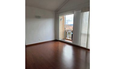 ARRIENDO APARTAMENTO  QUINTO PISO ACCESO POR ESCALERAS EN HUERTAS