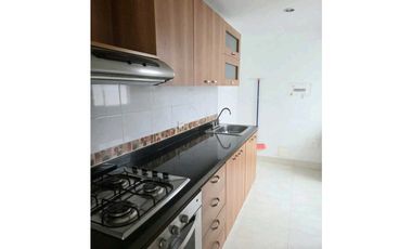 ARRIENDO APARTAMENTO  QUINTO PISO ACCESO POR ESCALERAS EN HUERTAS