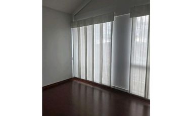ARRIENDO APARTAMENTO  QUINTO PISO ACCESO POR ESCALERAS EN HUERTAS