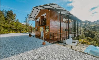 Casa campestre en Guatapé para la renta y venta