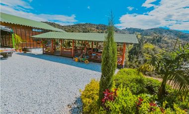 Casa campestre en Guatapé para la renta y venta