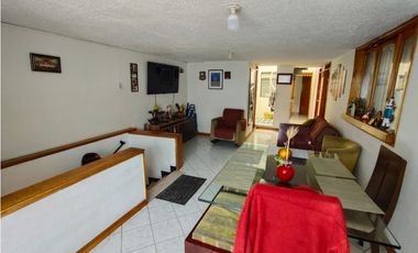 ACSI 1308 VENTA DE CASA BARRIO REMANSO