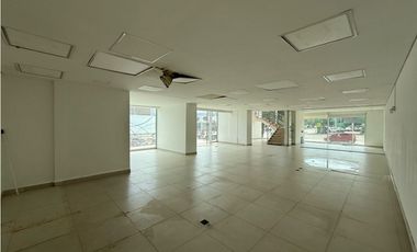 Arriendo Local duplex de esquina en El Prado - SMR