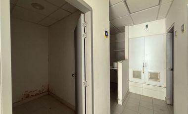 Arriendo Local duplex de esquina en El Prado - SMR