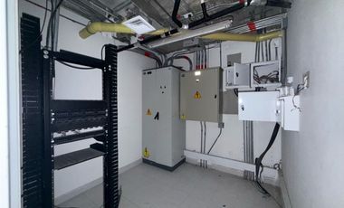 Arriendo Local duplex de esquina en El Prado - SMR