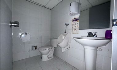 Arriendo Local duplex de esquina en El Prado - SMR